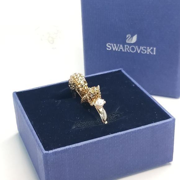Swarovski Double Ring March Squirrel Motif Ring
